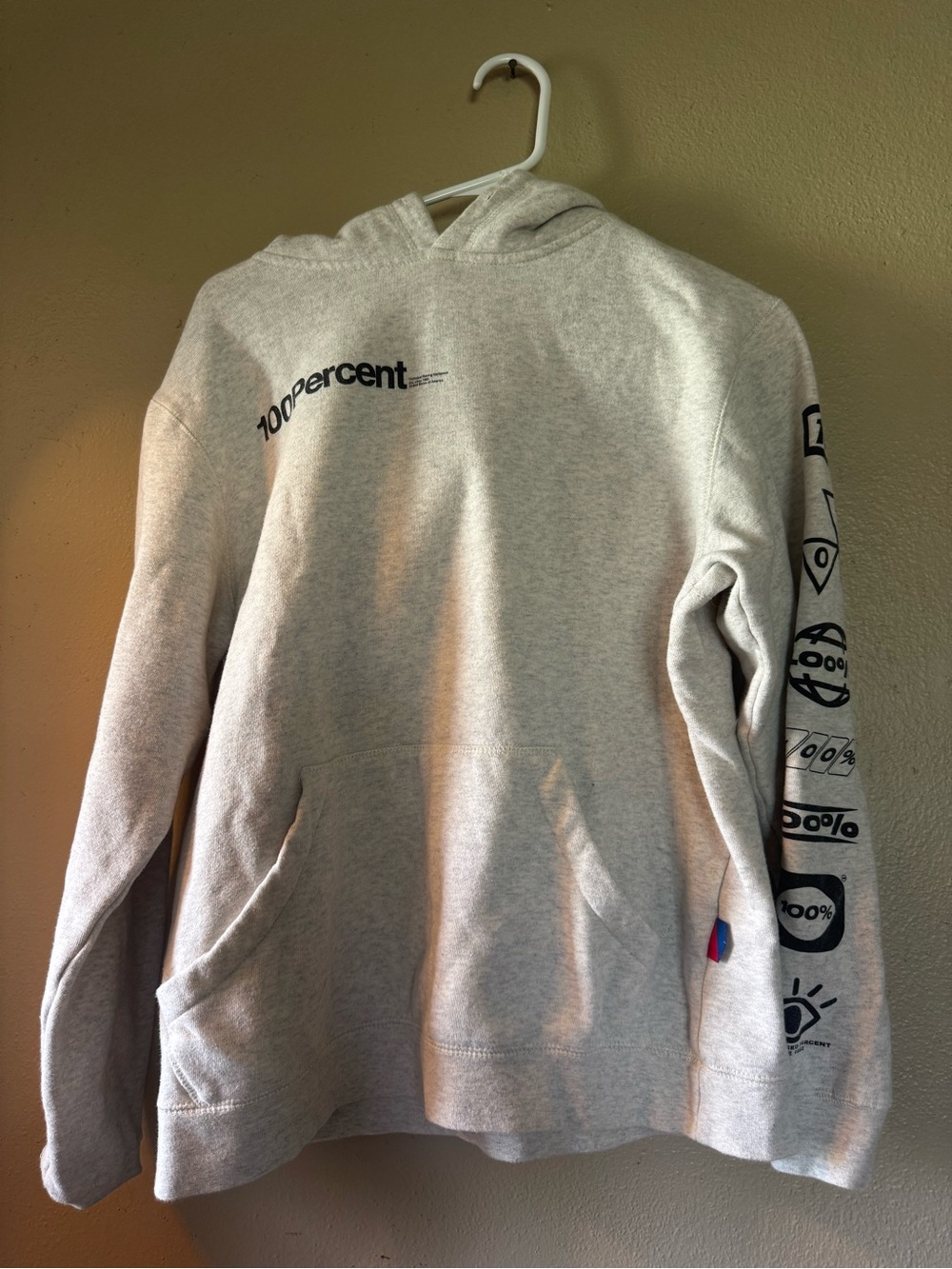 100% Light Gray Graphic Hoodie Sweatshirt - Men Medium